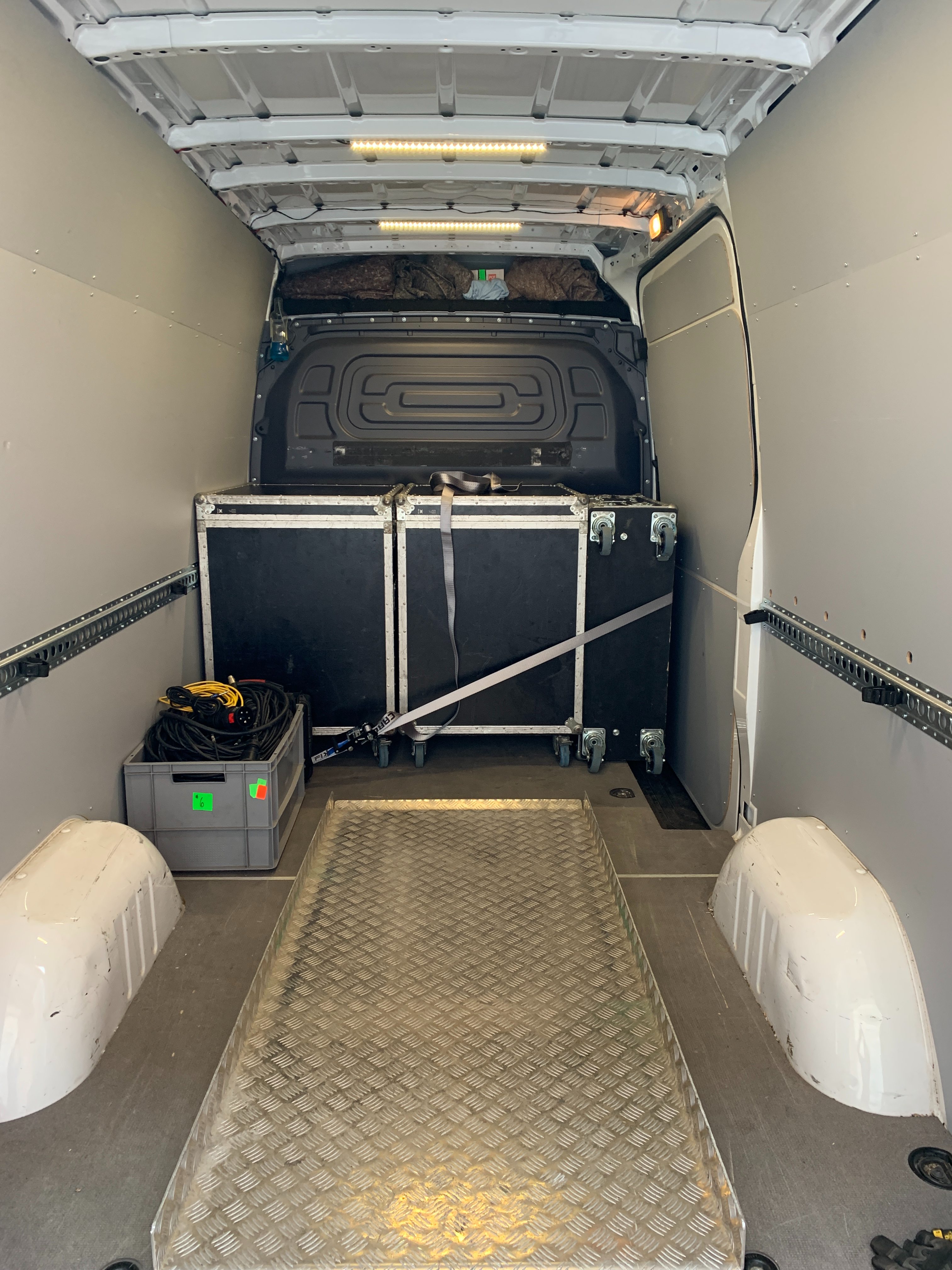 LJ Transport - Mercedes Sprinter
