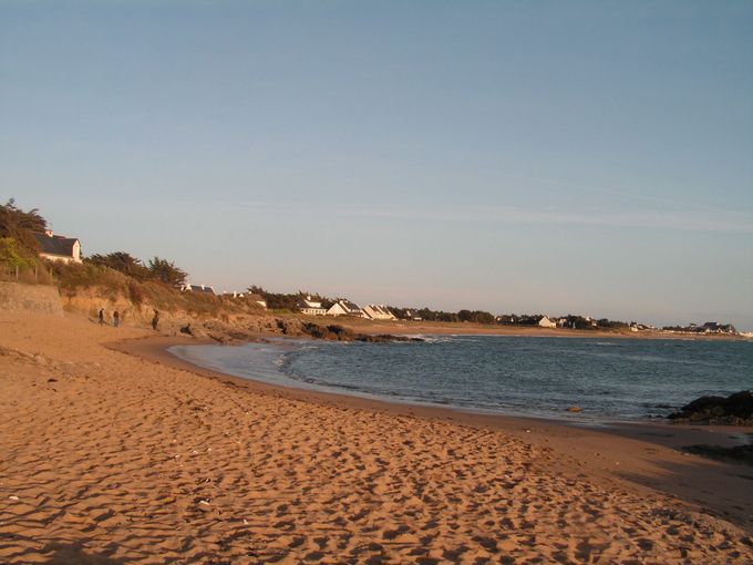 Le soir,à marée descendante en direction du port de La Turballe,environ 1800 mètres au bord de l'eau