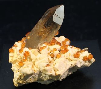 Spessartin XX med Rökkvarts
Yunxiao, Fujian, Kina