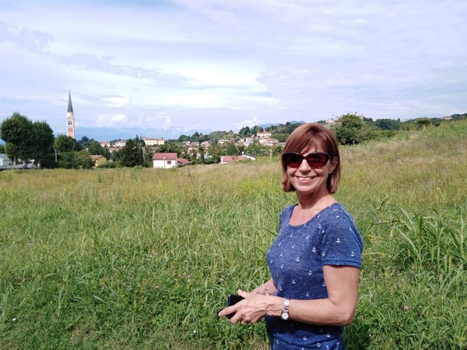 Au loin, le campanile de Breganze
