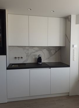 DE DOLCE GUSTO (MET CAPSULES) STAAT VOOR U KLAAR