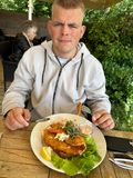 Mor/sønhygge på Egholm