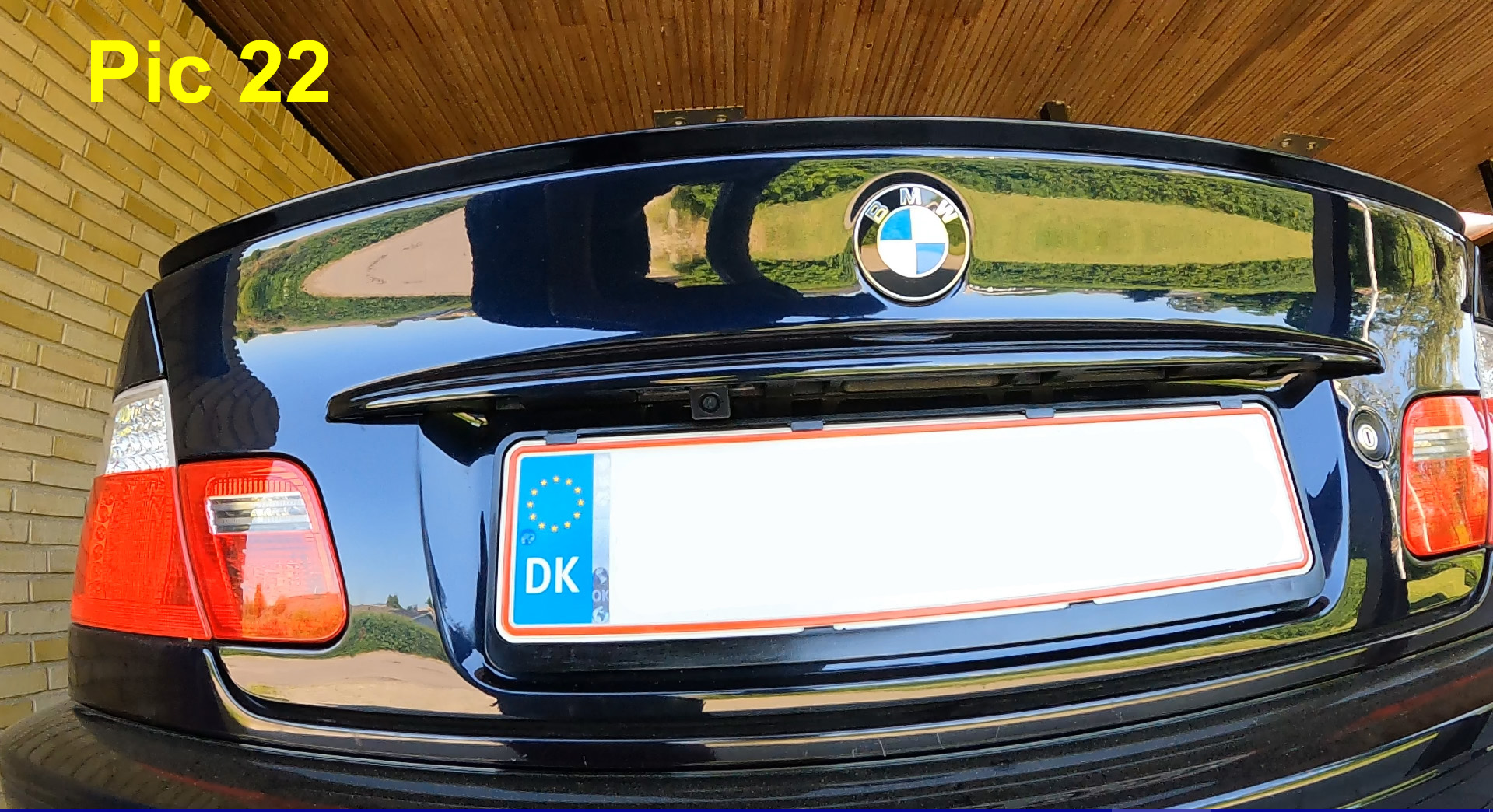 Trunk lid grip Pic 22