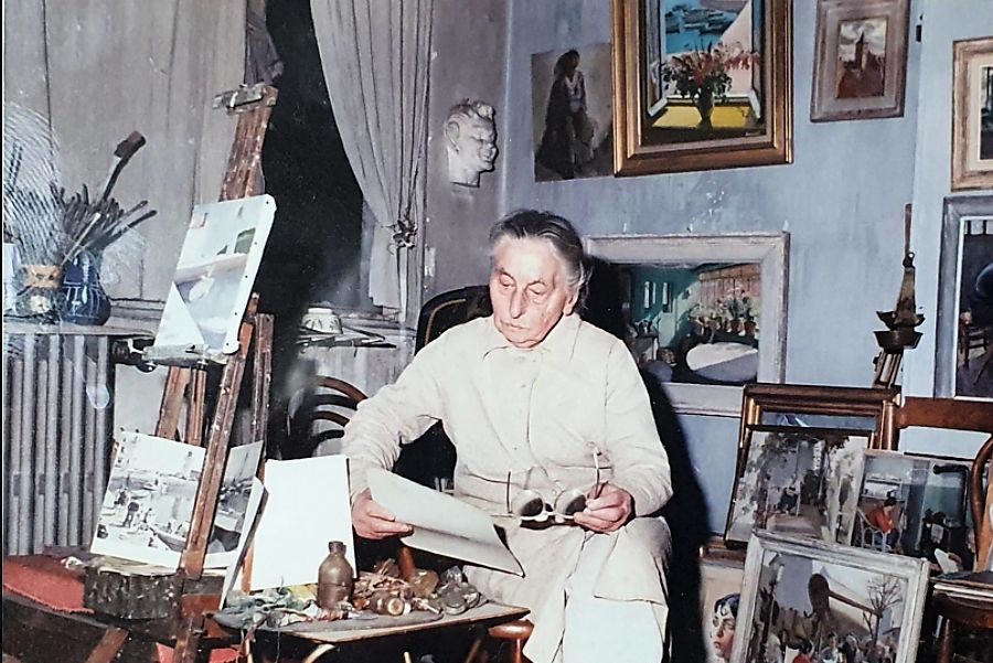 Madeleine dans un coin de l'atelier fin des années 80