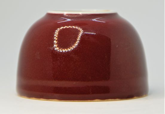 A Peau de Pêche Waterpot