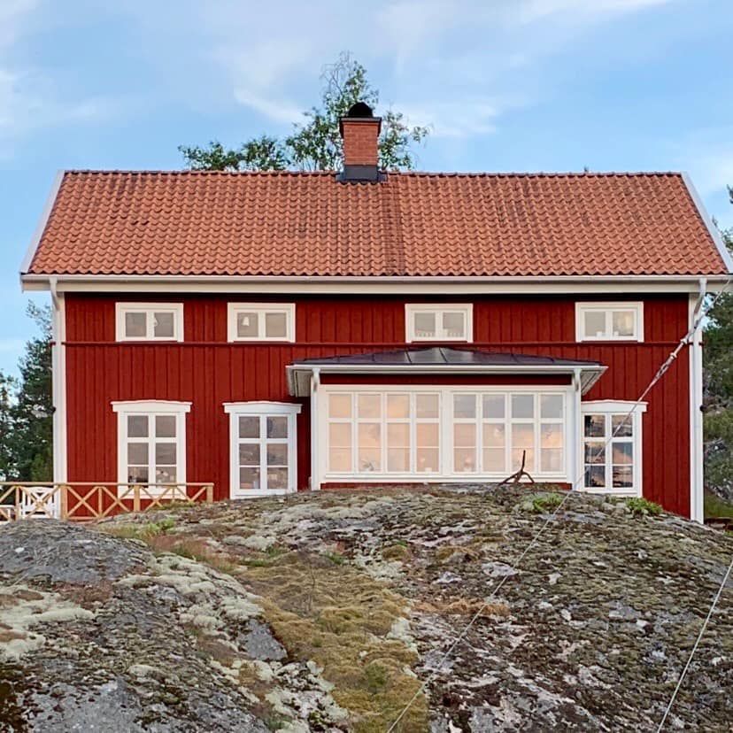 Fasadrenovering på Horsö. 
