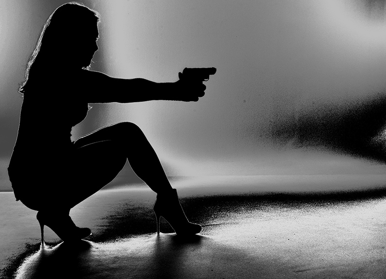 STUDIO-PHOTO GUN - IN ORDER