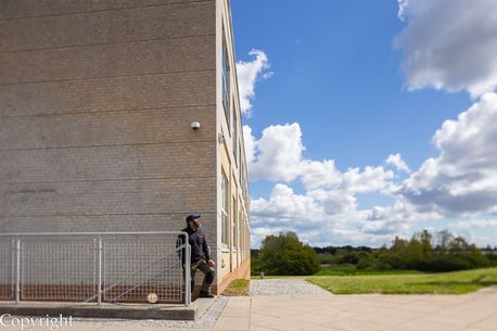 Ud og nyde solskinnet - ved DTU Ballerup Campus
