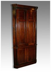 Antique Georgian Oak/Mahogany Standing Corner Cupboard