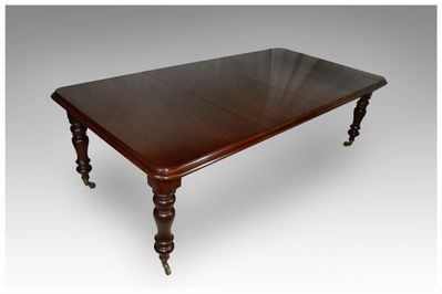 Antique Victorian Mahogany Extending Dining Table