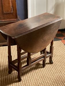 Antique 17th Century Oak Gateleg Table (0698)