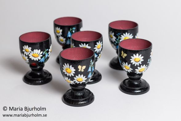 Nr 23. Äggkoppar med blommor