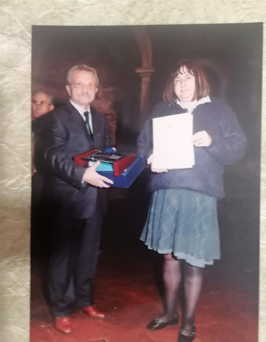 Premiazione nel Salone dei Cinquecento a Palazzo della Signoria di Firenze. - PRIMO PREMIO  nella sezione narrativa edita per ragazzi, al libro EDOARDO E IL DRAGONCINO -(Editrice Ibiskos-Ulivieri) - al PREMIO FIRENZE CAPITALE D'EUROPA - Firenze -X edizione -  03 novembre 2012