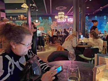 Street Foodclub binnen