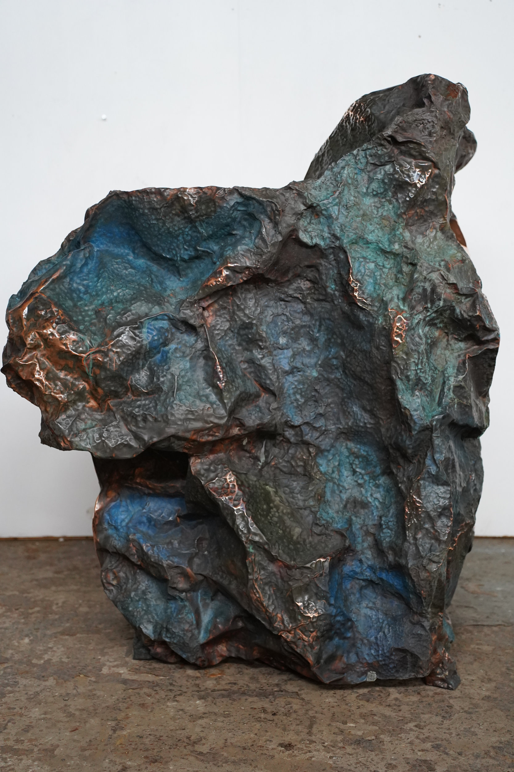 Meteor Throne II, contemporary sculpture by Marius Ritiu, hand-hammered copper, 2025