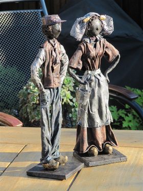 Boertje en boerinnetje, mei 2013. Ze staan nu in de USA