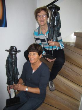 Niesje en Mary maken allebei een hartstikke leuke reiger in regenjas
