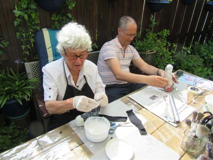 Workshop 28 mei,  Bettina maakt een teckel en Berry een kat