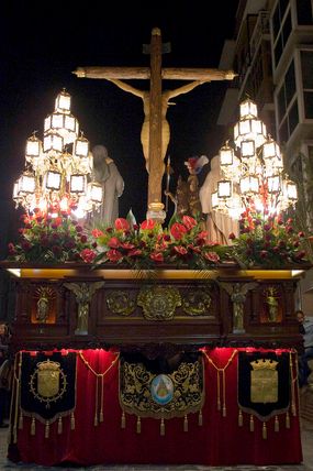 Trono de espaldas