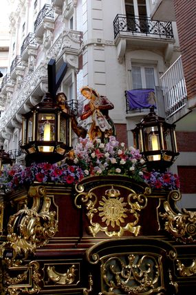 Trono