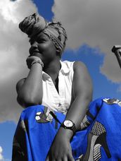 Rogers Owera, Fashion, photograph