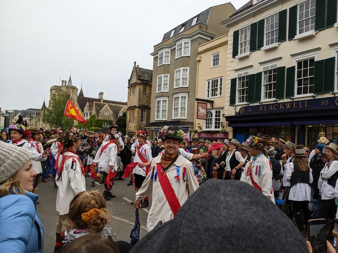 Eynsham Morris on Broad Street, May Morning 2022 (photo Tim Healey)