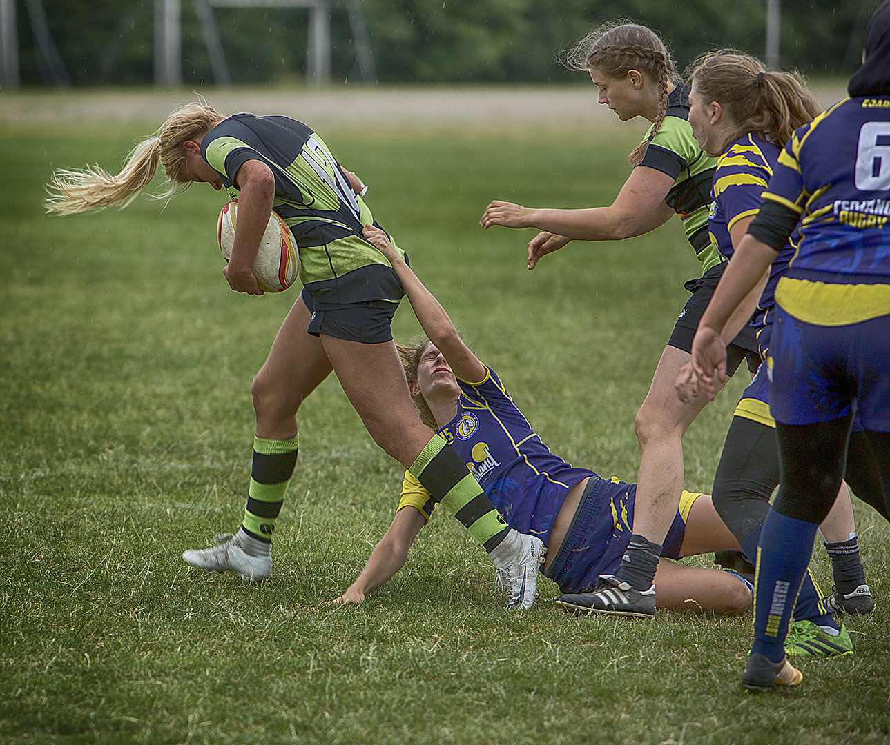 Female_Rugby_2b