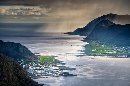 Regnbyger ved Fosnavåg