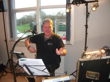 Musikker Bjarne spillede som sædvanlig godt. Foto TeP.