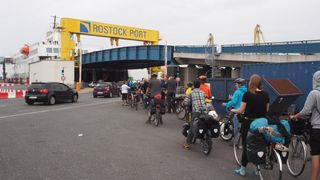 Embarquement sur le ferry