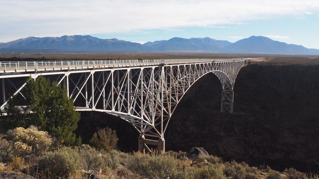 Pont sur le rio Grande