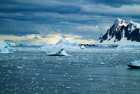 Series ' The 7th Continent '