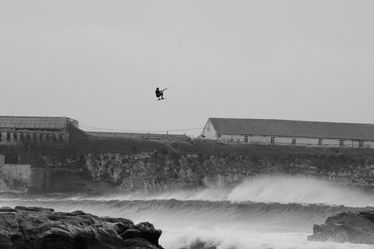 Series ' Ocean Trails' - Flying object