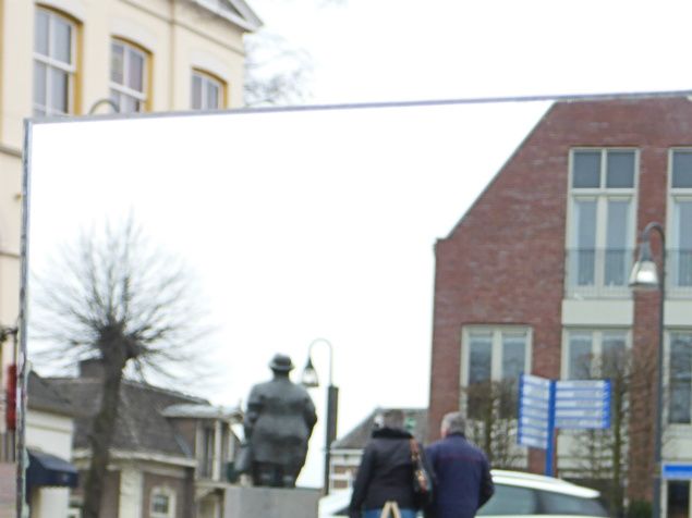 Een opwarmertje voor de Foto7daagse 2015 (www.foto7daagse.nl). Maak een selfie van je fotocamera.
Oké… Spelen met een spiegeltje, mijn fotocamera, Ipad waarmee ik mijn fotocamera kan bedienen en mijzelf erbij…