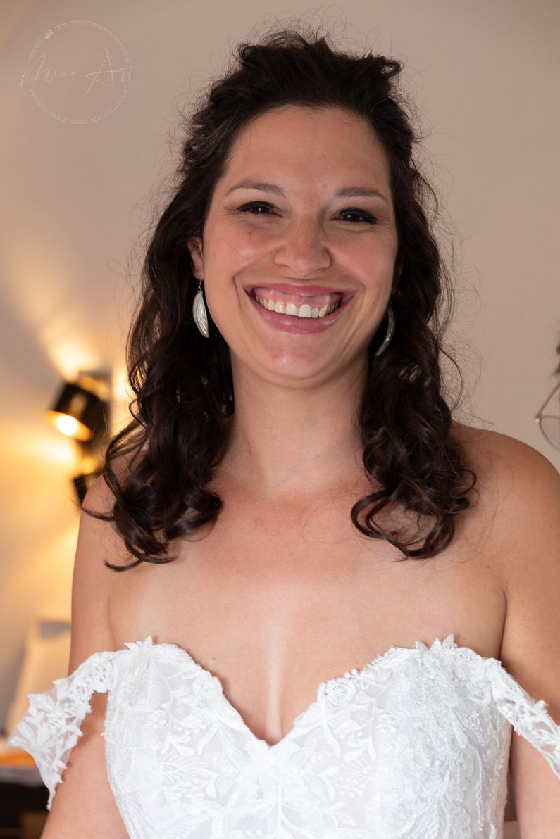Mina Art e.U. Portrait Hochzeit Schloss Gurhof