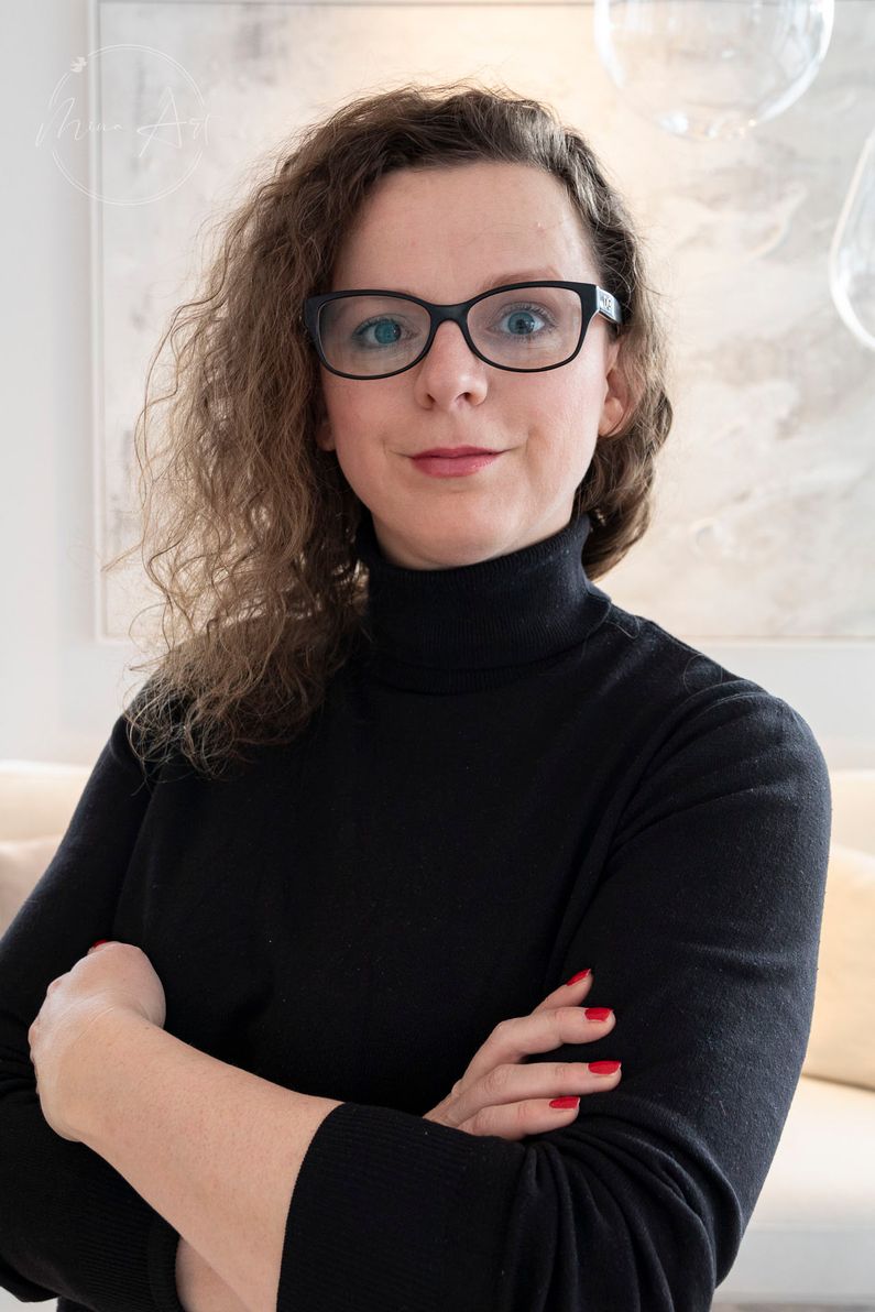 Mina Art e.U. Businessportrait Selbstportrait