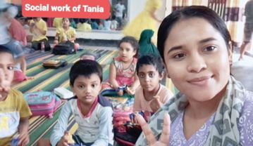 Tania s'occupe d'enfants