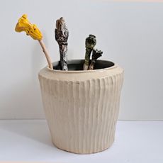 Pot C11 - 8, Colum, hoogte 29 cm