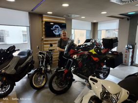 CRF 1100