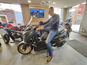 Yamaha XMAX 125