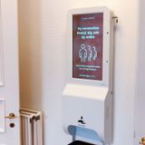 Håndspritdispenser med integreret skærm