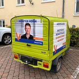 Valgreklame til tuk tuk med Morten Høgh fra Venstre