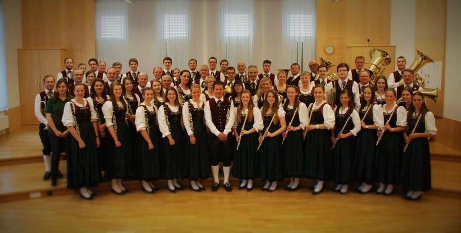 1. R. (v.l.n.r.) Kathrin,Carina,Christina D.,Christina N., Corinna, Helmut, Michaela, Simone, Theres, Christiane, Christina, Sarah, Eva, Theresa; 
2. R. Julia, Johanna, Magdalena, Viktoria, Marion, Karin, Isabella, Martina, Karin, Thomas, Sarah, Doris;
3. R. Thomas, Harald, Linda, Gerald, Oskar, Franz, Karl, Julia, Günter, Hans, Günter, Agnes Klaus, Karl, Karl
4. R. Andreas, Marianne, Mathias, Therese, Florian, Josef, Stefan, Thomas, Berthold, Martin, Markus, Mathias, Robert, Ferdi, Alois, Erwin
