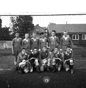 0032 Nås IF juniorlag eller B-lag  -57