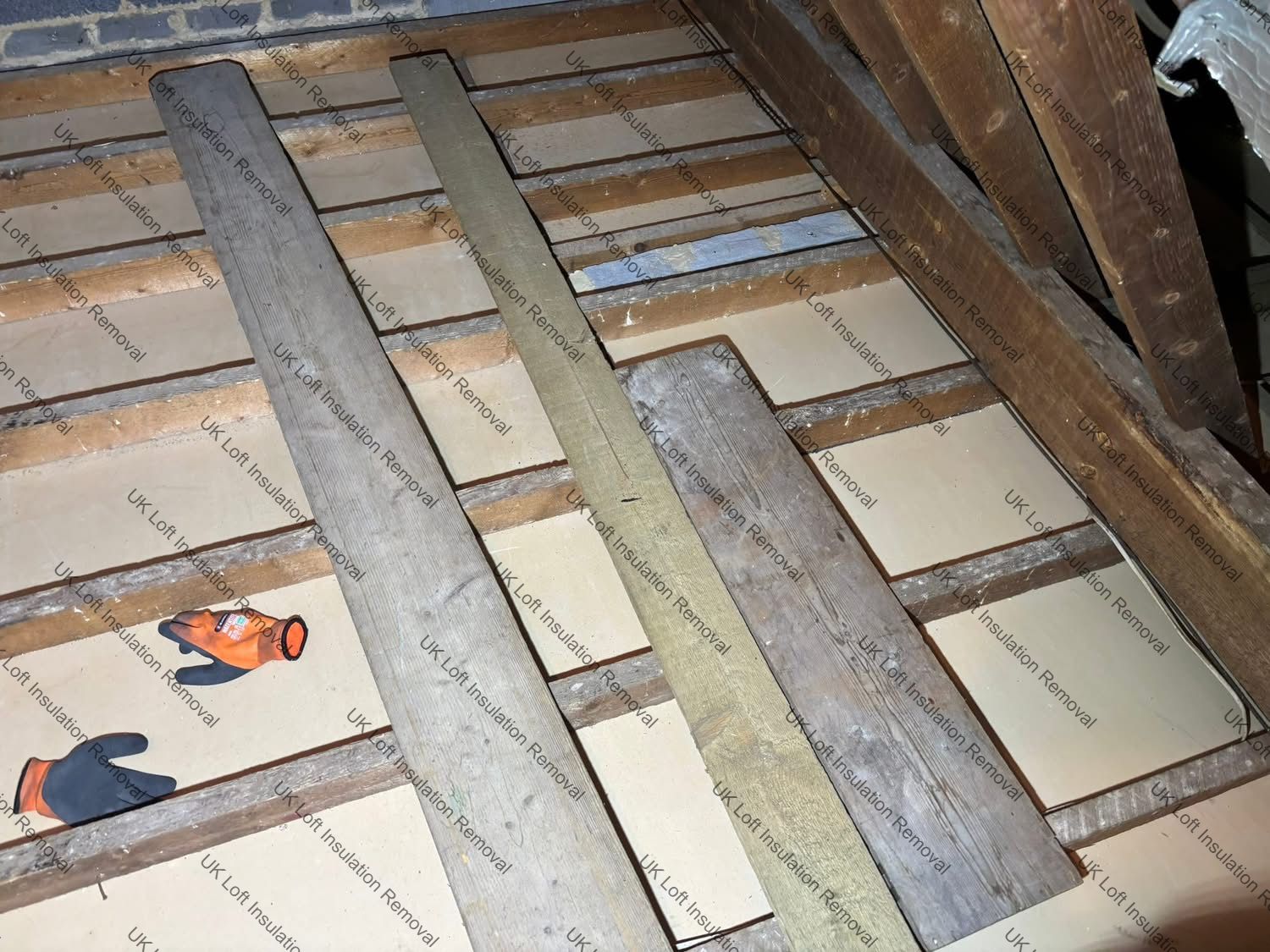 Vermiculite Loft Insulation Removal & Clean