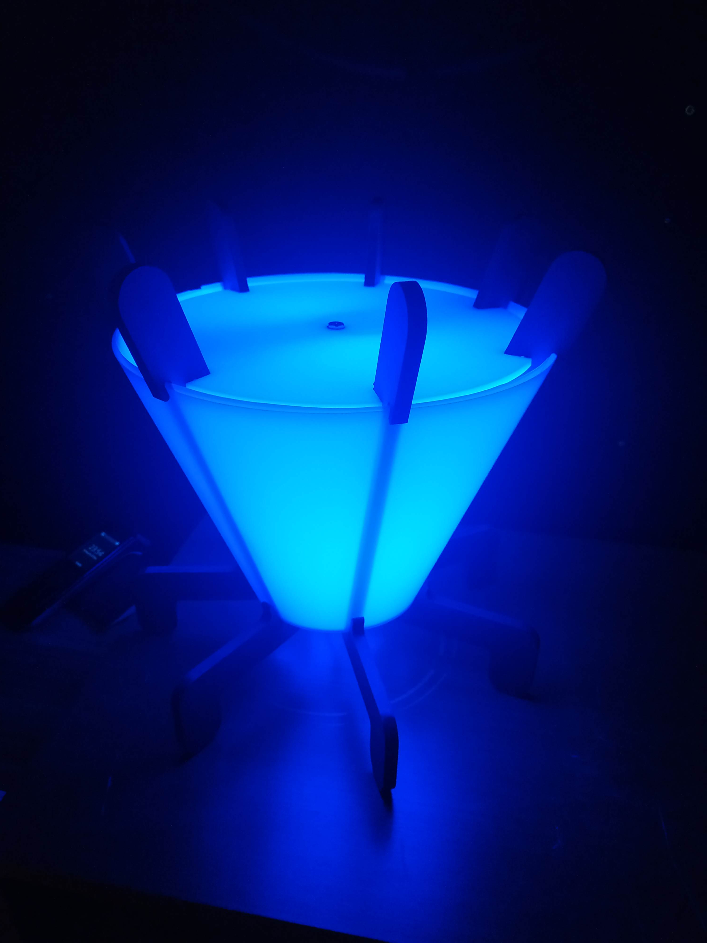 ReVeL - Lampe à poser réversible led rgb allumée Bleu