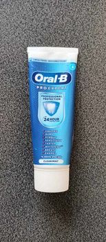 Oral-B indeholder Saccharin