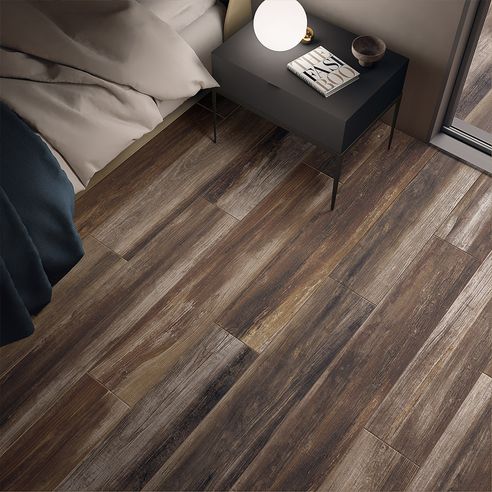 Cerdomus_Shine_Walnut_Bedroom CloseUp_Zoom_960x960