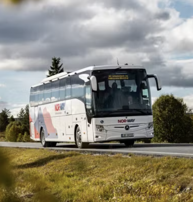 Ta festivalbussen !