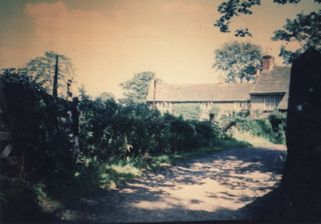 JE14 School House yard, looking north